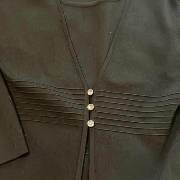 ⭐️⭐️SALE⭐️⭐️LINDA MATTHEWS BLACK CARDIGAN SWEATER SET Size M - Picture 3 of 7